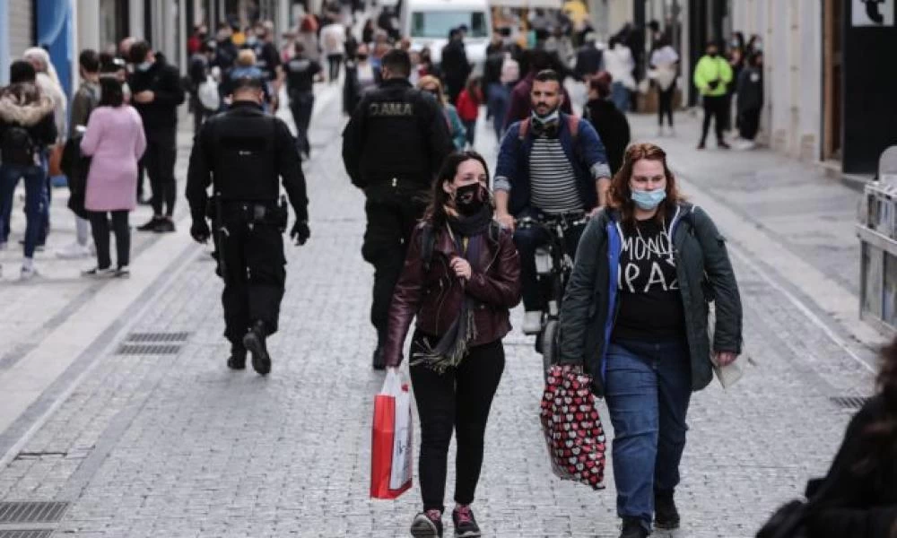 Ακόμα ένα πρόβλημα για τους ανεμβολίαστους – Τι χρονικό όριο έχουν τα rapid και self test που προσκομίζουν